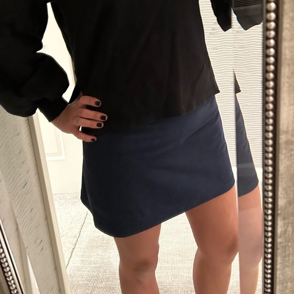 Beyond Yoga Navy Blue Heather Women's Tennis Skirt with built in shorts - Picture 1 of 4